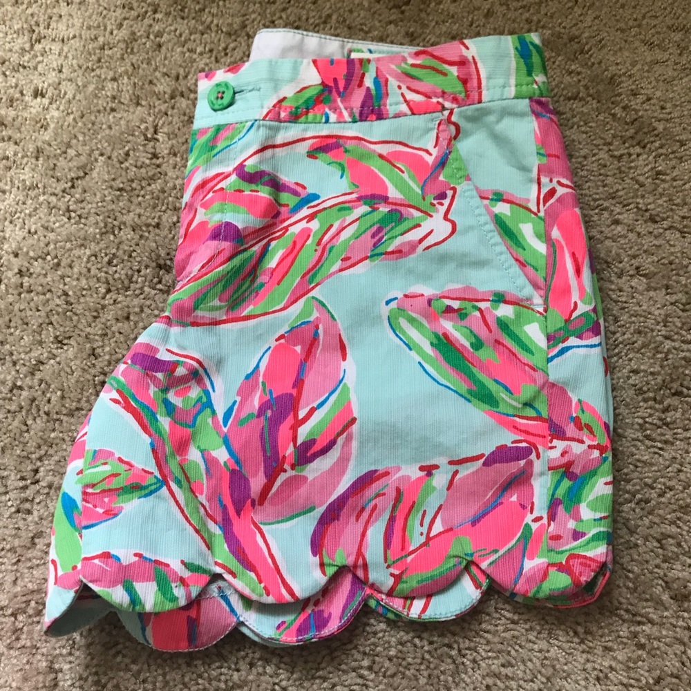 Lilly Pulitzer The Buttercup Short (Size 4)